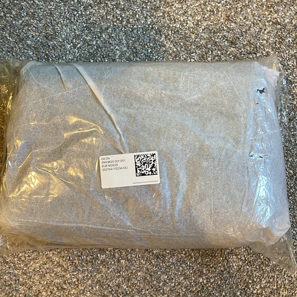 NWT Black Quilted Chain Shoulder Bag - Picture 2 of 2